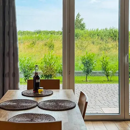 Дом отдыха 1 Bedroom Stunning In Колобжег